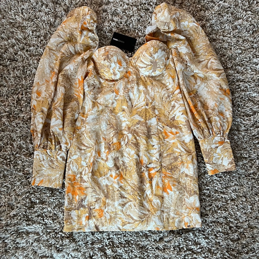 6 dresses, 1 jumpsuit, 2 skirts, 1 wide leg pant and crop set, 1 bottoms